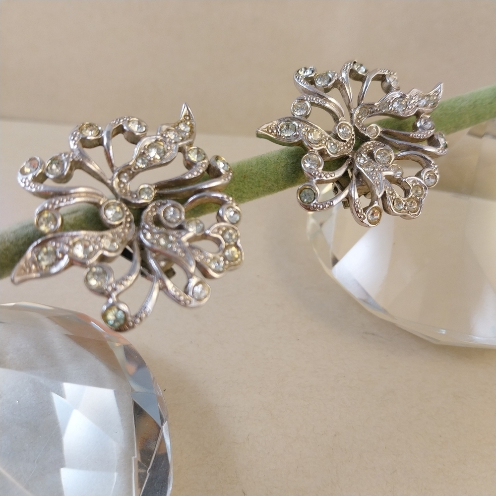 Vintage Silver Floral Earrings Clips - Picture 11 of 14